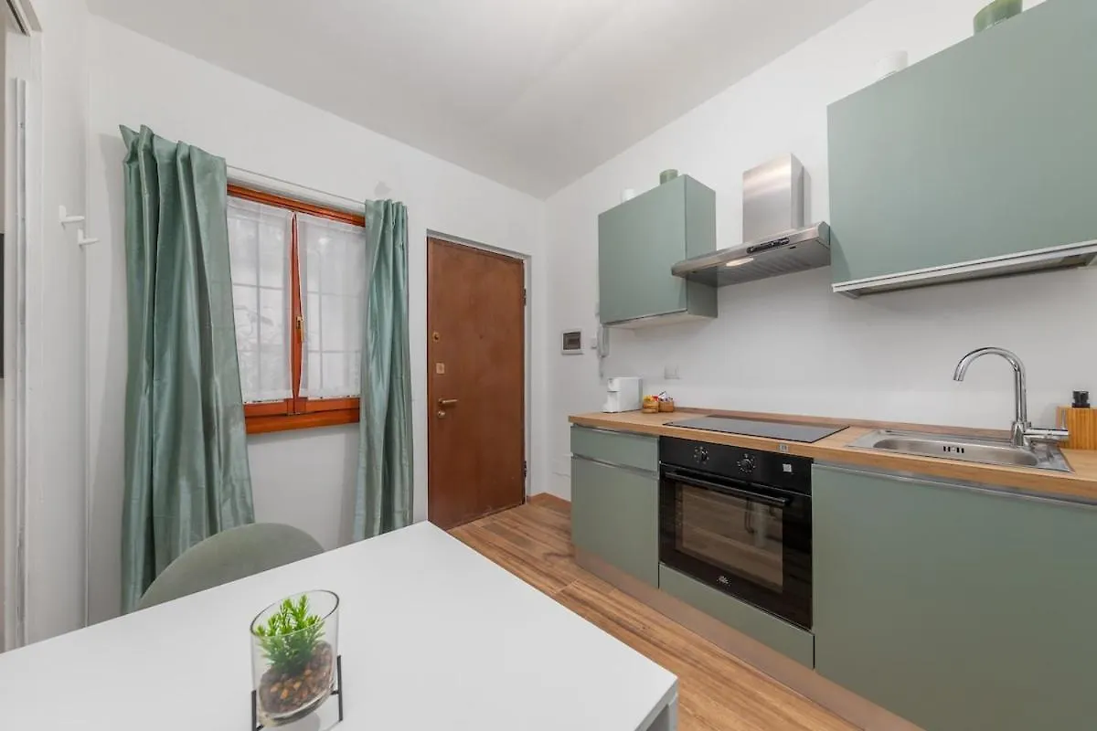 2 Min To Metro - 12 Min To Central Station And Duomo - Quiet Milan Apartment